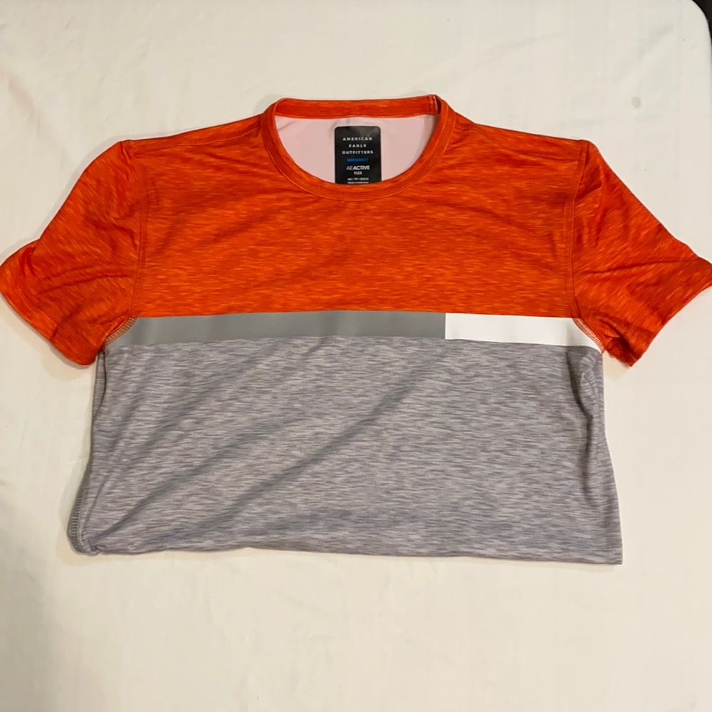 AE active flex tee shirt